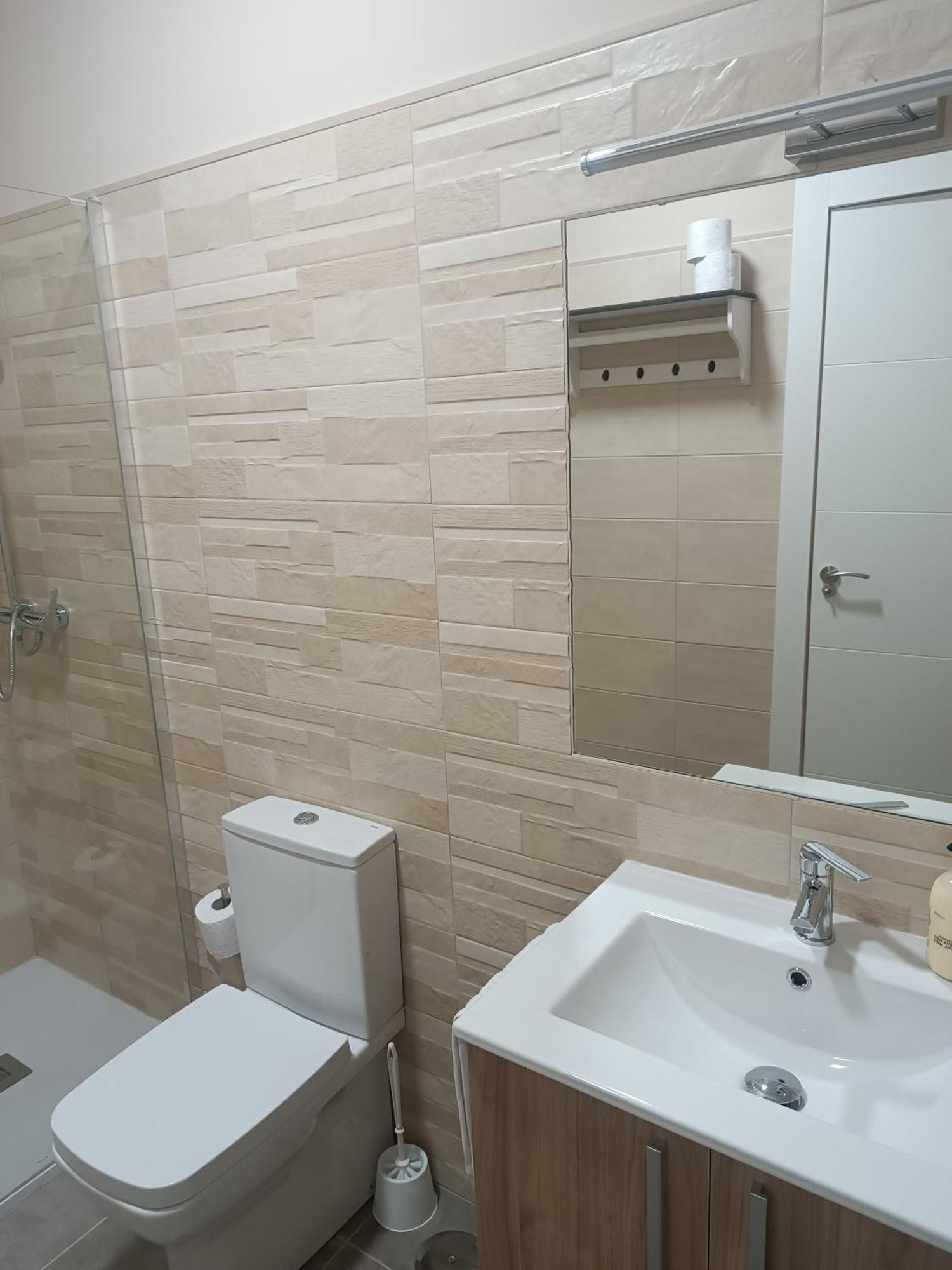 Apartamentos Turisticos Avila Puerta De San Vicente 0-2 Exterior foto